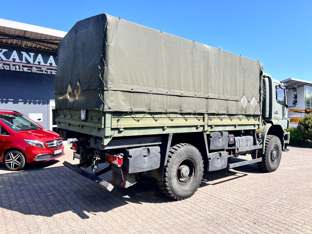 Mercedes-Benz 1829 A Axor 4x4 EX- 31 TKM Camper Expedi - משאית וילונות צד: תמונה 3 Mercedes-Benz 1829 A Axor 4x4 EX- 31 TKM Camper Expedi - משאית וילונות צד: תמונה 3