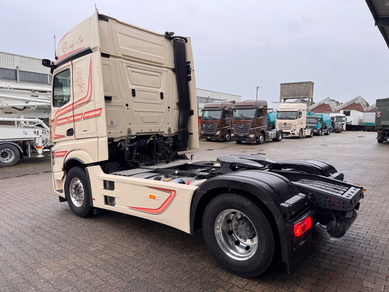 Mercedes-Benz 1848 LS Actros 5 GigaSpace Blatt/Luft - יחידת טרקטור: תמונה 5 Mercedes-Benz 1848 LS Actros 5 GigaSpace Blatt/Luft - יחידת טרקטור: תמונה 5