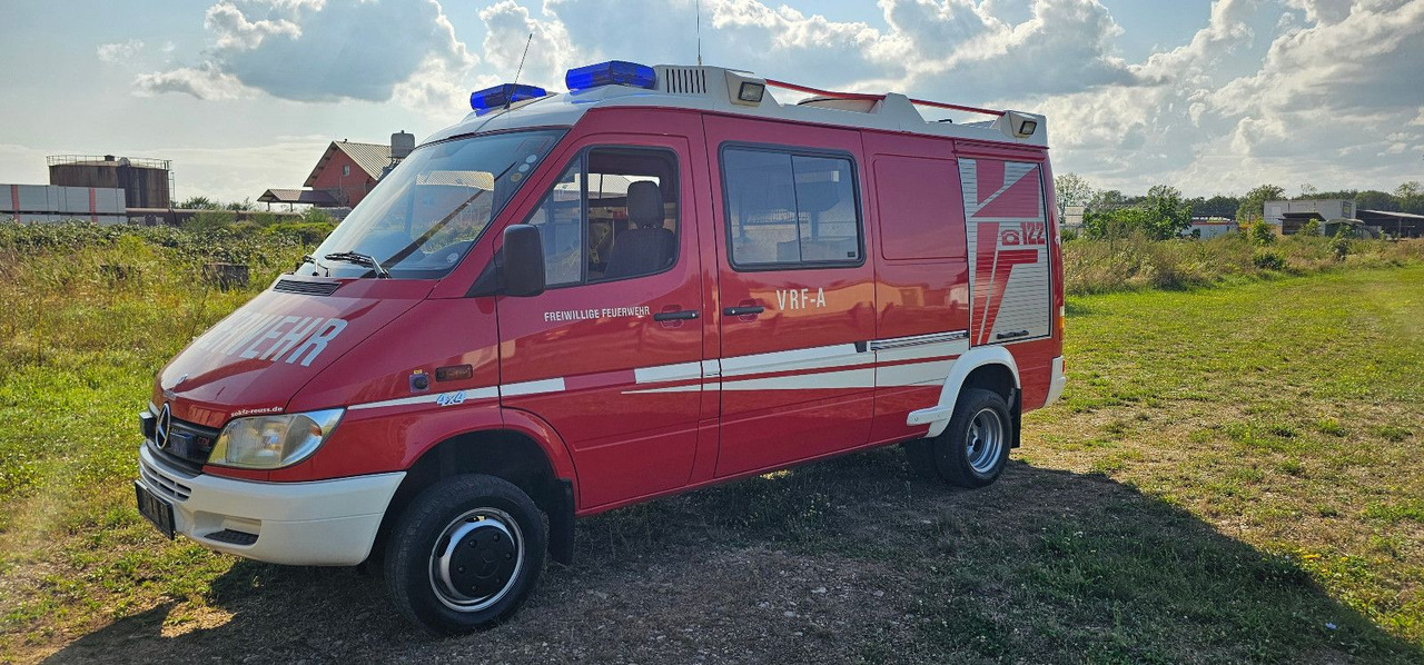 Mercedes-Benz Allrad Sprinter 416 Feuerwehr 4x4 VAN - כלי רכב מסחרי: תמונה 3 Mercedes-Benz Allrad Sprinter 416 Feuerwehr 4x4 VAN - כלי רכב מסחרי: תמונה 3