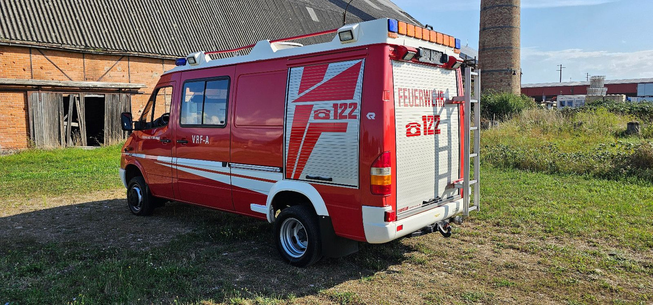 Mercedes-Benz Allrad Sprinter 416 Feuerwehr 4x4 VAN - כלי רכב מסחרי: תמונה 4 Mercedes-Benz Allrad Sprinter 416 Feuerwehr 4x4 VAN - כלי רכב מסחרי: תמונה 4