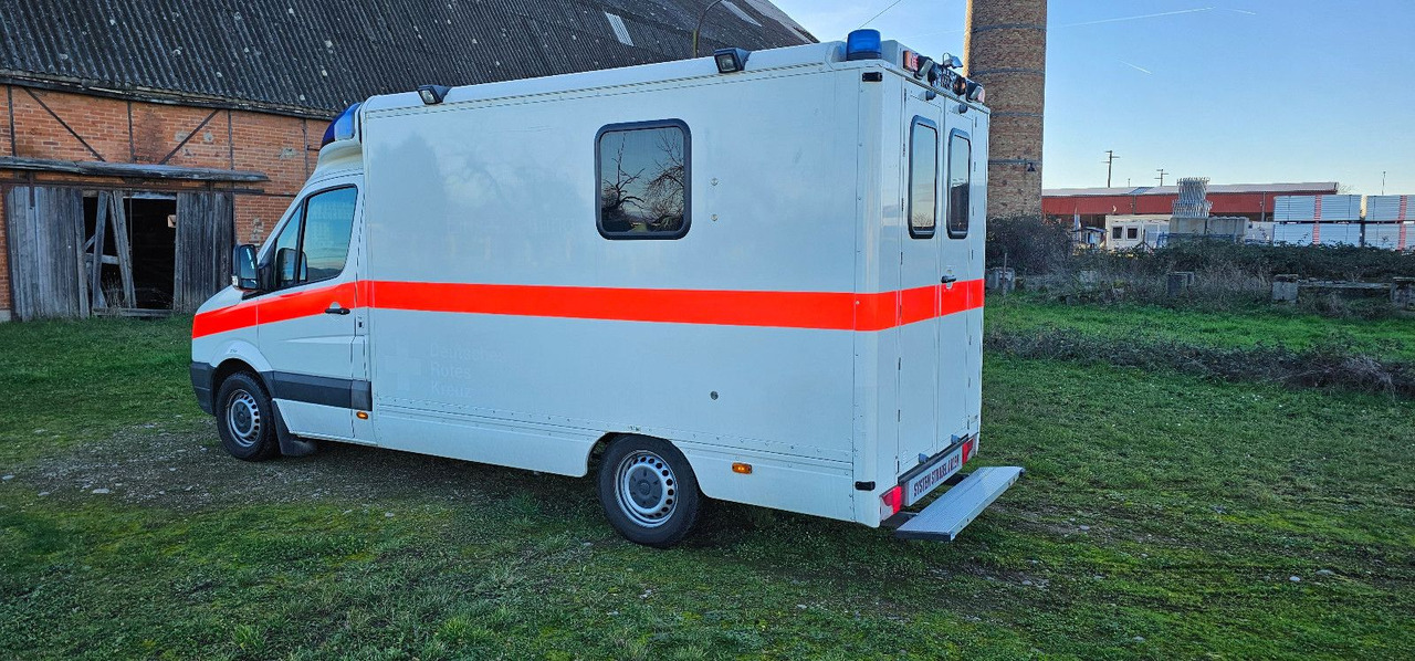 Volkswagen Crafter ELW Rettungswagen Camper Van - אמבולנס: תמונה 4 Volkswagen Crafter ELW Rettungswagen Camper Van - אמבולנס: תמונה 4