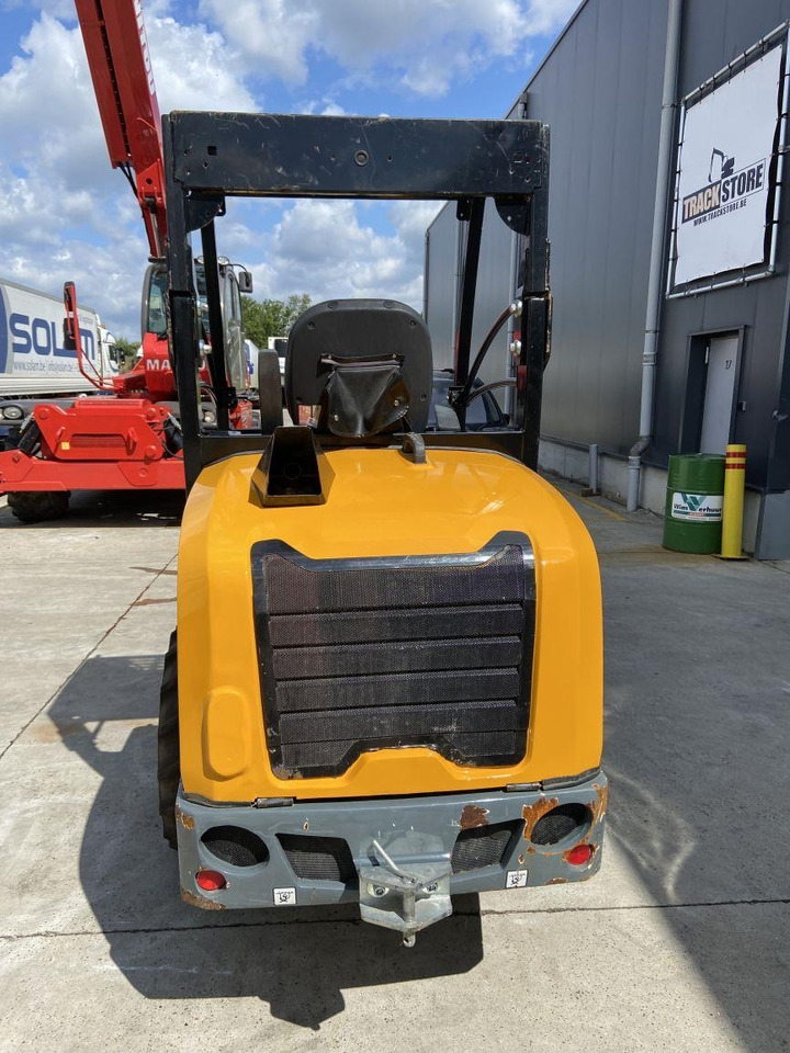 GiANT G2700 Xtra HD (6436) - מעמיס קומפקטי: תמונה 5 GiANT G2700 Xtra HD (6436) - מעמיס קומפקטי: תמונה 5