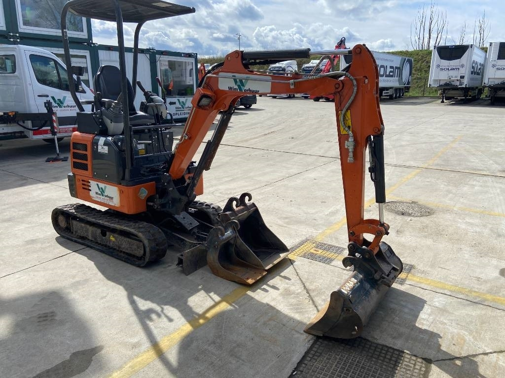 Hitachi ZX 19 U-6 - מיני מחפר: תמונה 3 Hitachi ZX 19 U-6 - מיני מחפר: תמונה 3
