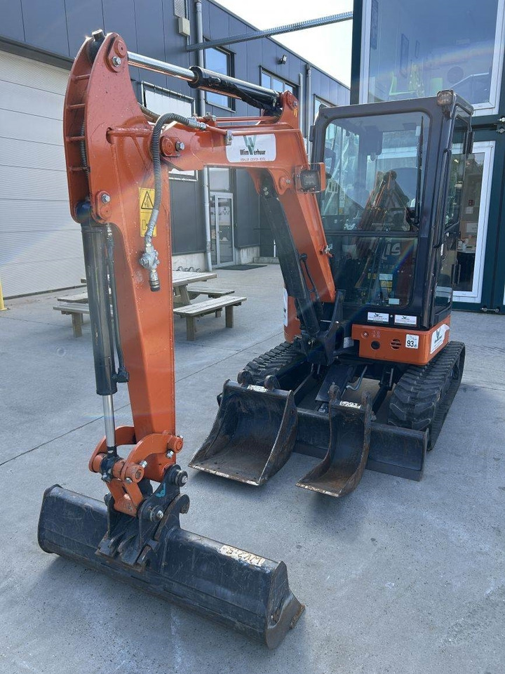 Hitachi ZX26U-6 (9989) - מיני מחפר: תמונה 4 Hitachi ZX26U-6 (9989) - מיני מחפר: תמונה 4