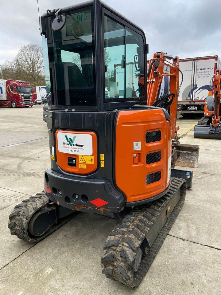 Hitachi ZX33U-6 (7294) - מיני מחפר: תמונה 3 Hitachi ZX33U-6 (7294) - מיני מחפר: תמונה 3