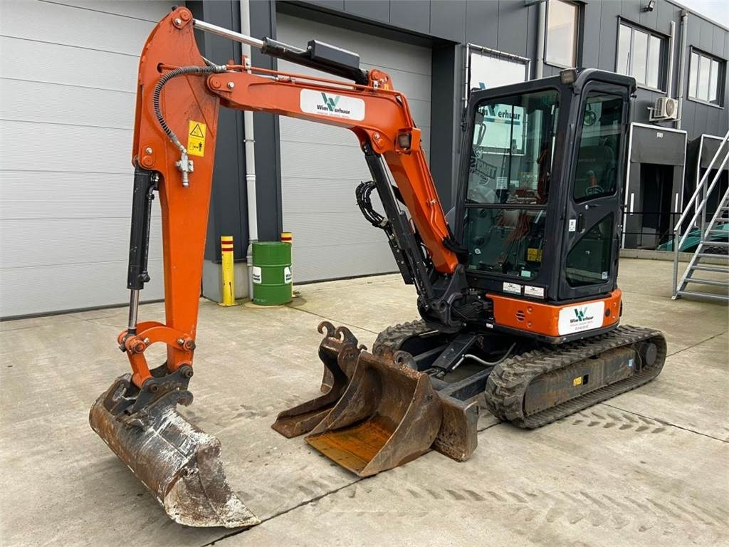 Hitachi ZX33U-6 (7294) - מיני מחפר: תמונה 4 Hitachi ZX33U-6 (7294) - מיני מחפר: תמונה 4