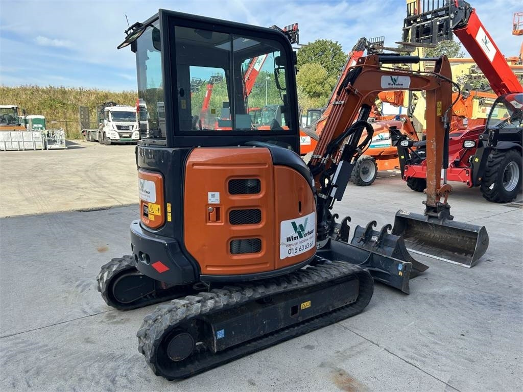 Hitachi ZX33U-6 (7740) - מיני מחפר: תמונה 5 Hitachi ZX33U-6 (7740) - מיני מחפר: תמונה 5