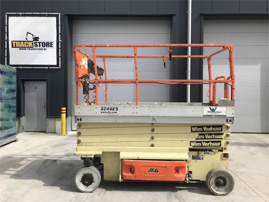 JLG 3246ES (1240) - מעלית מספריים: תמונה 1 JLG 3246ES (1240) - מעלית מספריים: תמונה 1