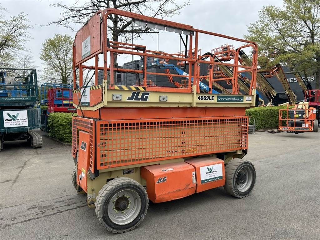 JLG 4069 LE (3614) - מעלית מספריים: תמונה 2 JLG 4069 LE (3614) - מעלית מספריים: תמונה 2