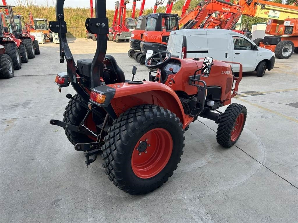Kubota L1-382 (5278) - טרקטור עירוני: תמונה 5 Kubota L1-382 (5278) - טרקטור עירוני: תמונה 5
