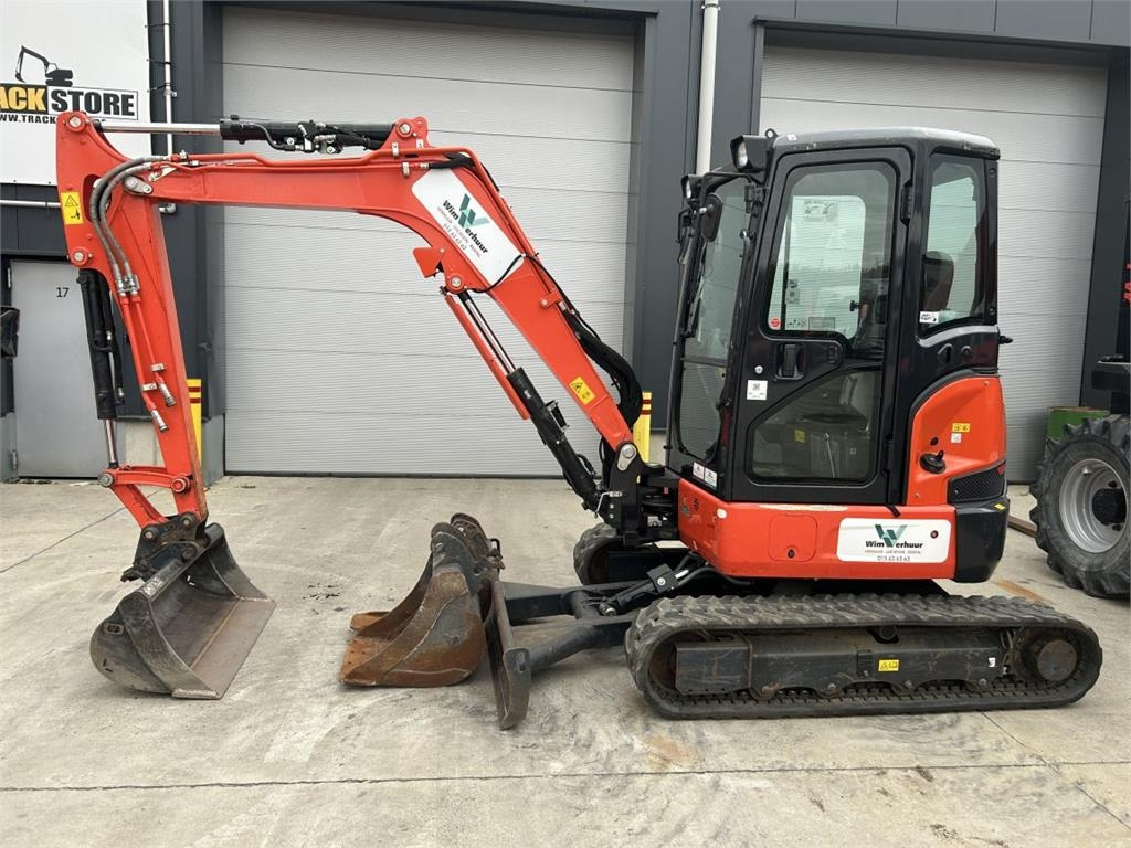 Kubota U36-4 (8598) - מיני מחפר: תמונה 1 Kubota U36-4 (8598) - מיני מחפר: תמונה 1