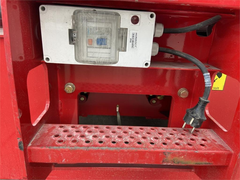 Magni ES1612ACP (7896) - מעלית מספריים: תמונה 4 Magni ES1612ACP (7896) - מעלית מספריים: תמונה 4