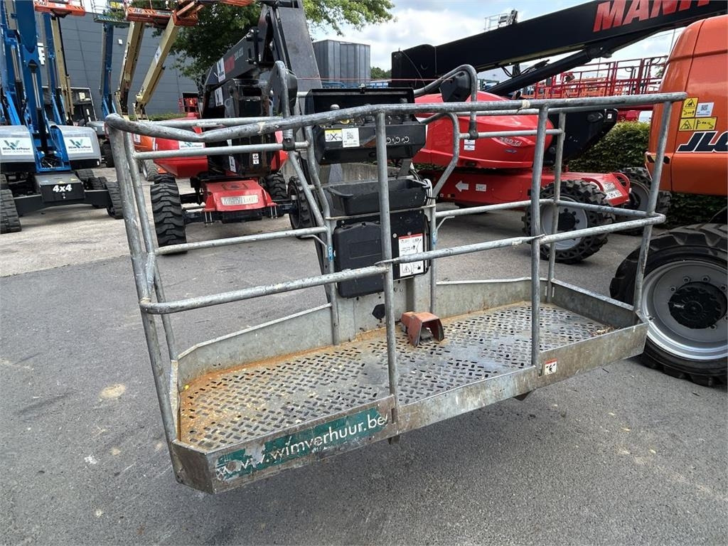 Manitou 200 ATJ RC ST5 (5612) - זרוע מרפקי: תמונה 5 Manitou 200 ATJ RC ST5 (5612) - זרוע מרפקי: תמונה 5