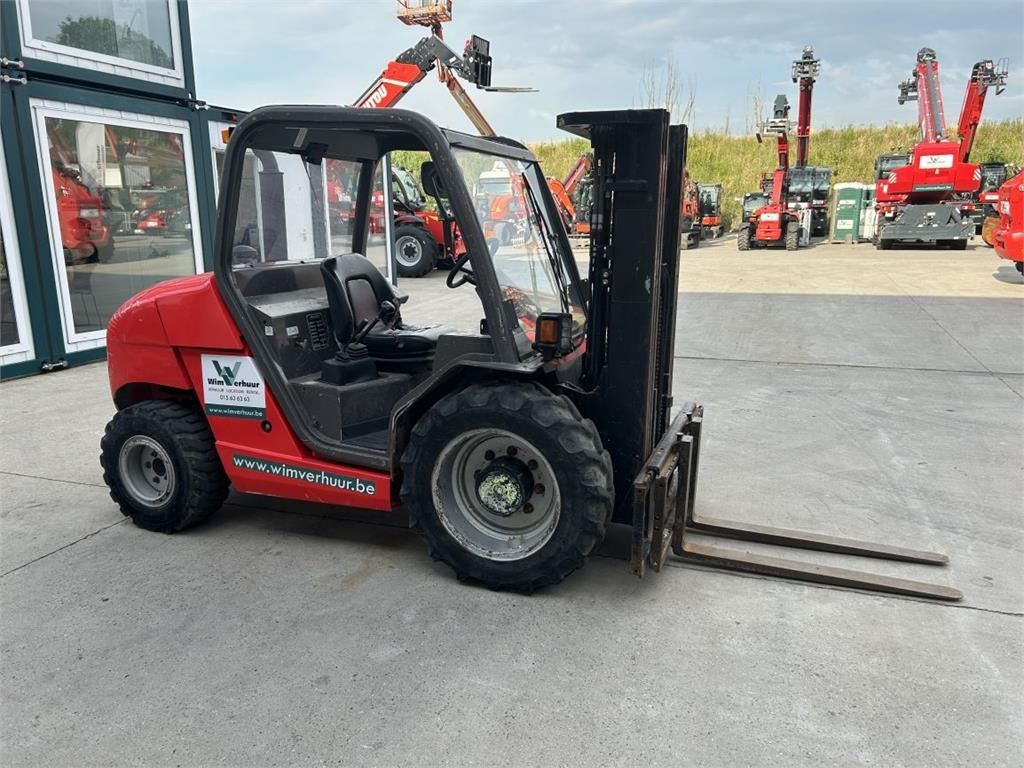 Manitou MH25-4 - מלגזת שטח קשה: תמונה 2 Manitou MH25-4 - מלגזת שטח קשה: תמונה 2