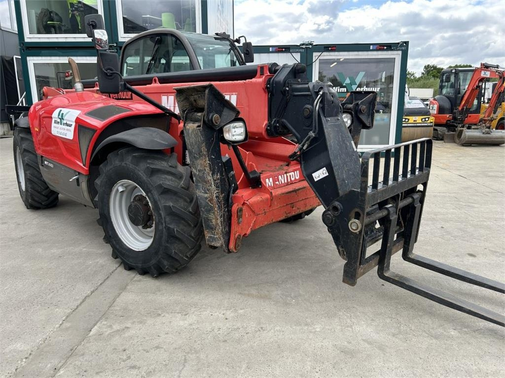 Manitou MT1440 (2032) - מפעיל טלסקופי: תמונה 4 Manitou MT1440 (2032) - מפעיל טלסקופי: תמונה 4