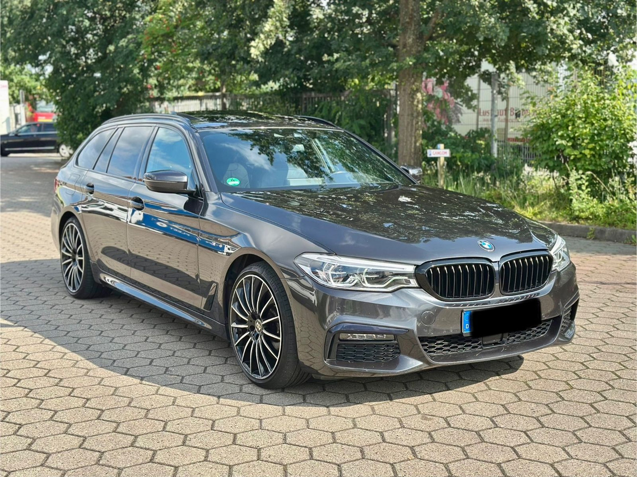 BMW M 540d xD Touring A*M Sport*HuD*20 Zoll*Pano*LED - רכב סטיישן: תמונה 1 BMW M 540d xD Touring A*M Sport*HuD*20 Zoll*Pano*LED - רכב סטיישן: תמונה 1
