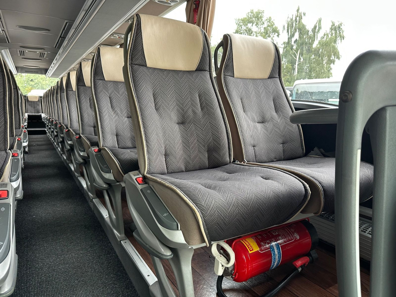 Mercedes-Benz O 350 Tourismo 15 RHD/ 515 HD / R07 - אוטובוס בין עירוני: תמונה 5 Mercedes-Benz O 350 Tourismo 15 RHD/ 515 HD / R07 - אוטובוס בין עירוני: תמונה 5