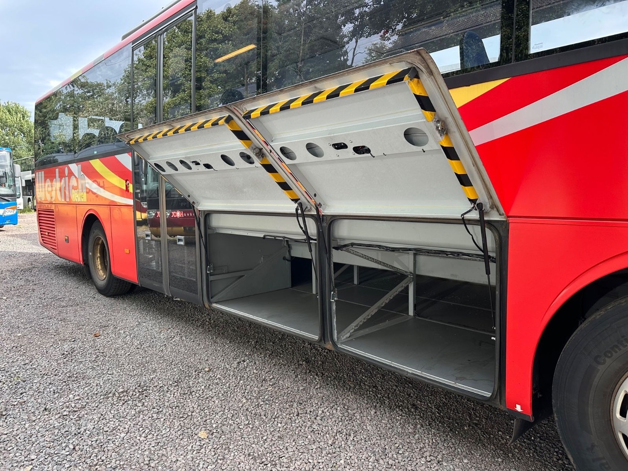 Mercedes-Benz O550 Integro (56 Sitze*Klima*Schalt) - אוטובוס פרברים: תמונה 5 Mercedes-Benz O550 Integro (56 Sitze*Klima*Schalt) - אוטובוס פרברים: תמונה 5