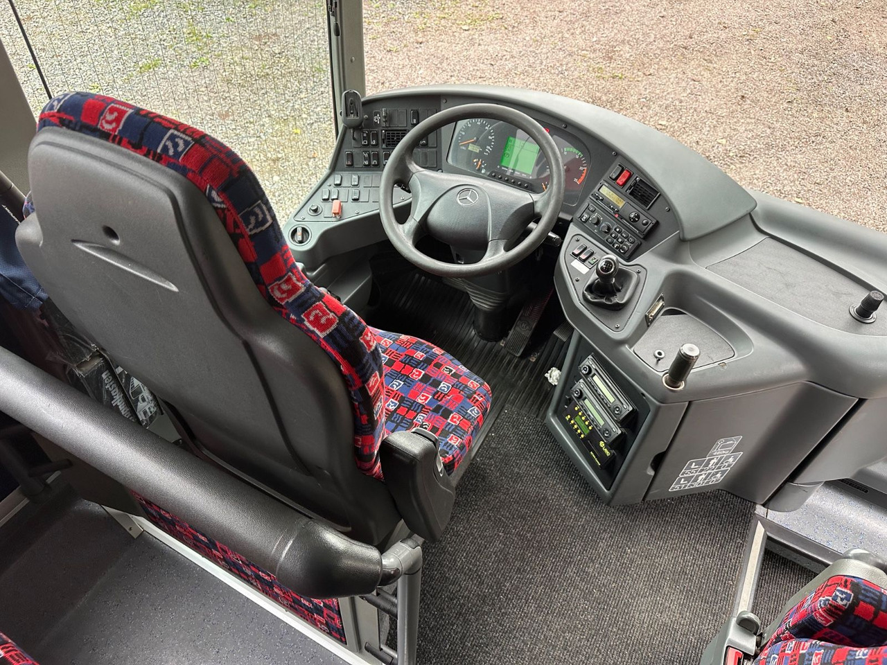Mercedes-Benz O550 Integro (58 Sitze*Klima) - אוטובוס פרברים: תמונה 5 Mercedes-Benz O550 Integro (58 Sitze*Klima) - אוטובוס פרברים: תמונה 5