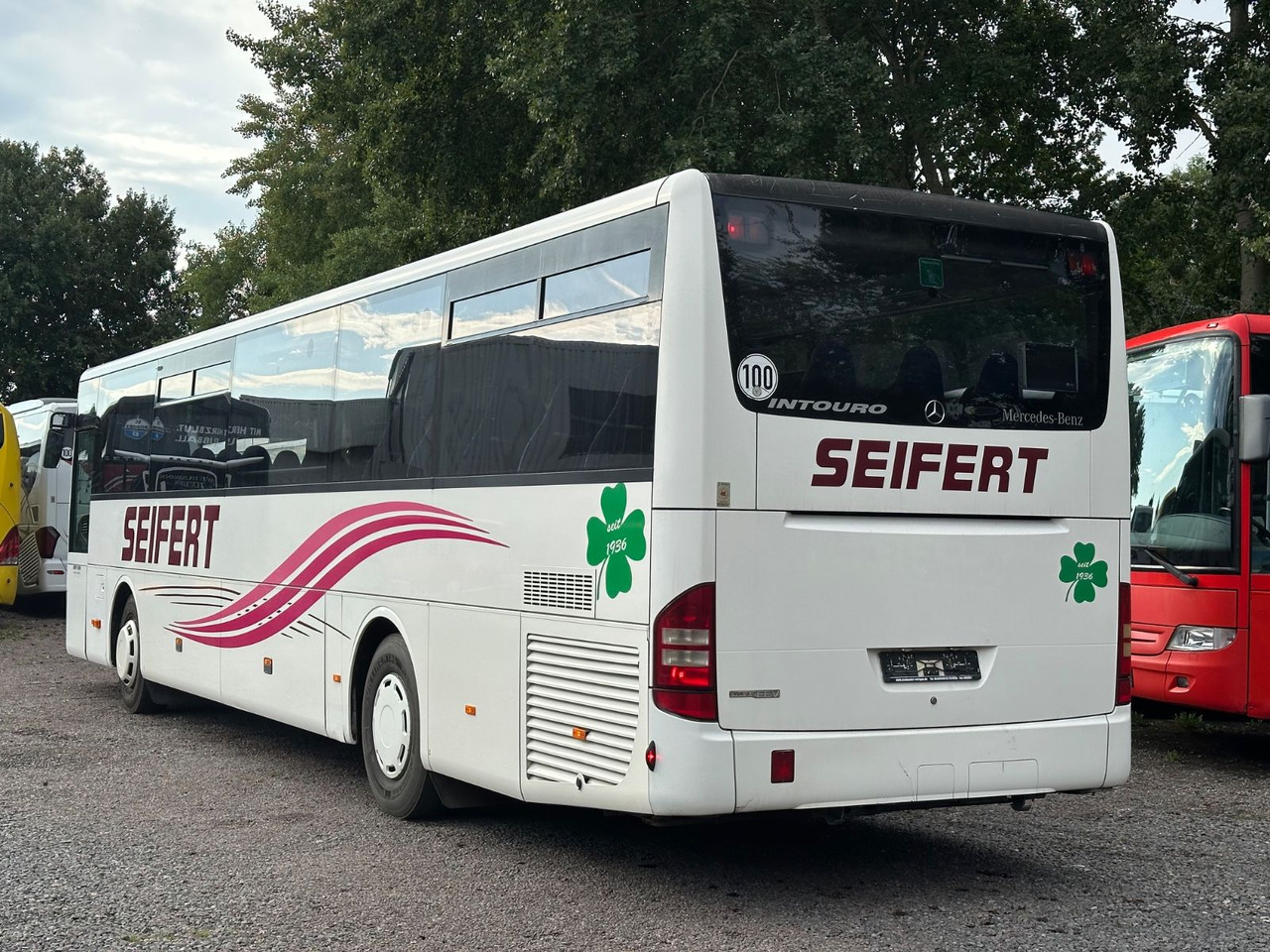 Mercedes-Benz O560 Intouro (EEV*Schalt) - אוטובוס פרברים: תמונה 2 Mercedes-Benz O560 Intouro (EEV*Schalt) - אוטובוס פרברים: תמונה 2