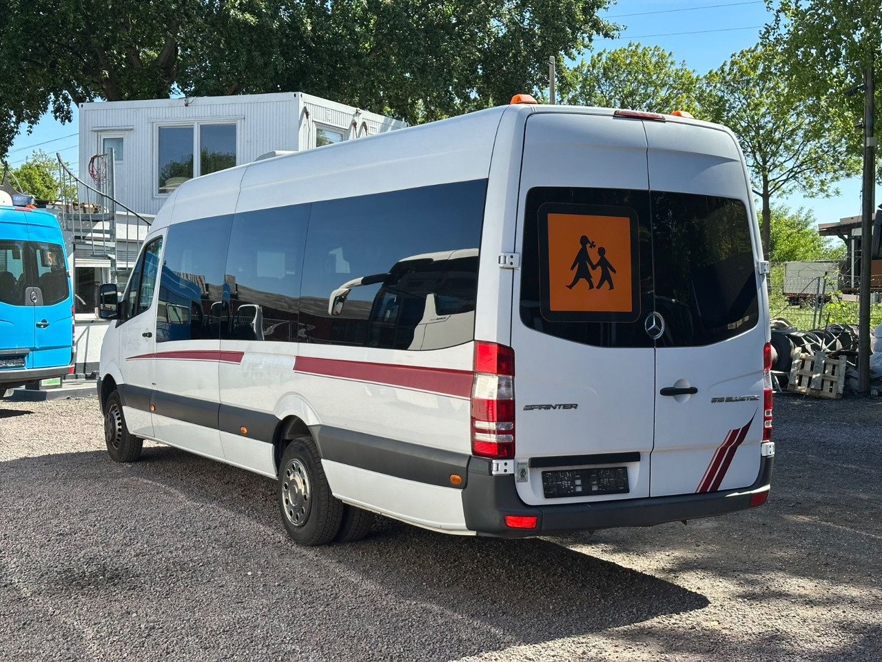 Mercedes-Benz Sprinter 516 CDi (DE*Klima*24 Sitze) - מיניבוס, כלי רכב מסחרי לנוסעים: תמונה 2 Mercedes-Benz Sprinter 516 CDi (DE*Klima*24 Sitze) - מיניבוס, כלי רכב מסחרי לנוסעים: תמונה 2