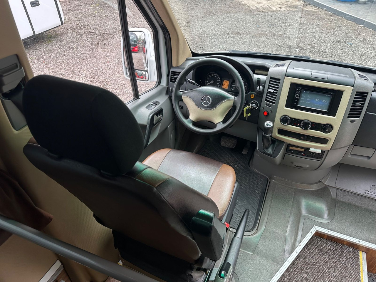 Mercedes-Benz Sprinter 519 CDi (Retarder*Klimaanlage*Reise) - מיניבוס, כלי רכב מסחרי לנוסעים: תמונה 5 Mercedes-Benz Sprinter 519 CDi (Retarder*Klimaanlage*Reise) - מיניבוס, כלי רכב מסחרי לנוסעים: תמונה 5