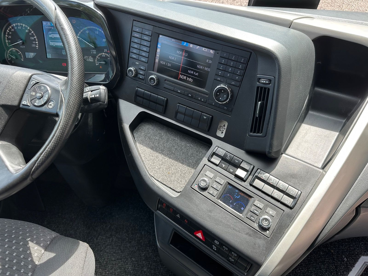 אוטובוס בין עירוני Mercedes-Benz Tourismo E 15 RHD (wenig Km*TOP*DE): תמונה 16