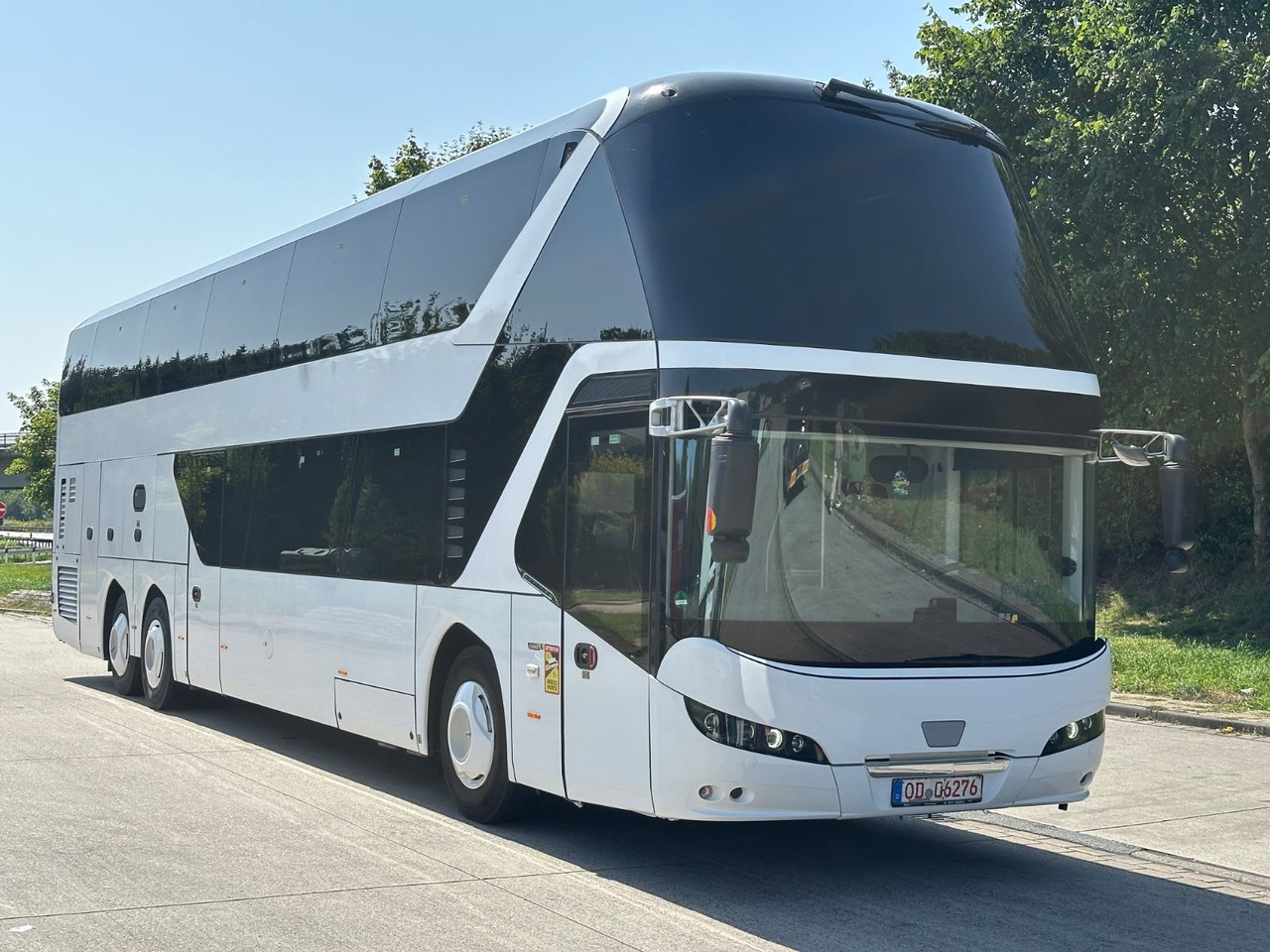 Neoplan P06 Skyliner L (83 Sitze*TOP*Motor Neu*Panorama) - אוטובוס דו-קומתי: תמונה 1 Neoplan P06 Skyliner L (83 Sitze*TOP*Motor Neu*Panorama) - אוטובוס דו-קומתי: תמונה 1
