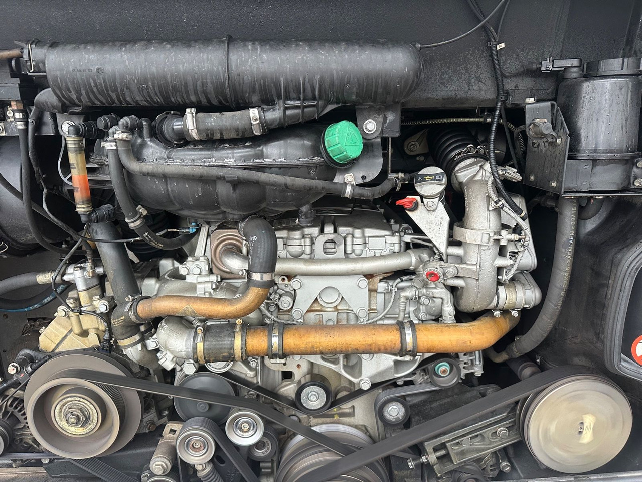 Setra S 415 UL GT (Euro6*DE*TOP) - אוטובוס פרברים: תמונה 4 Setra S 415 UL GT (Euro6*DE*TOP) - אוטובוס פרברים: תמונה 4