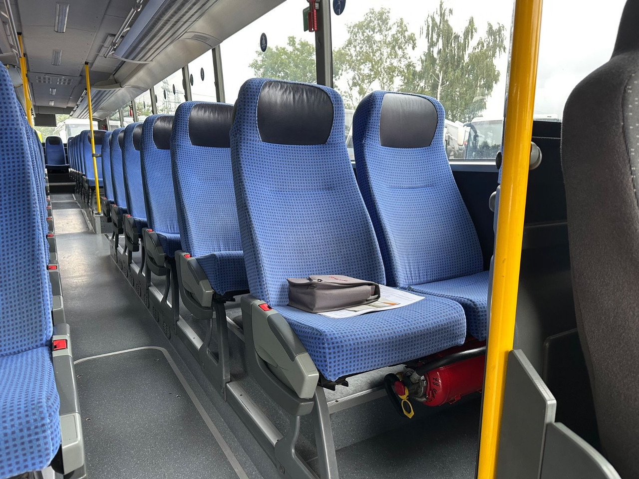 Setra S 417 UL (64 Sitze*Klima) - אוטובוס פרברים: תמונה 5 Setra S 417 UL (64 Sitze*Klima) - אוטובוס פרברים: תמונה 5