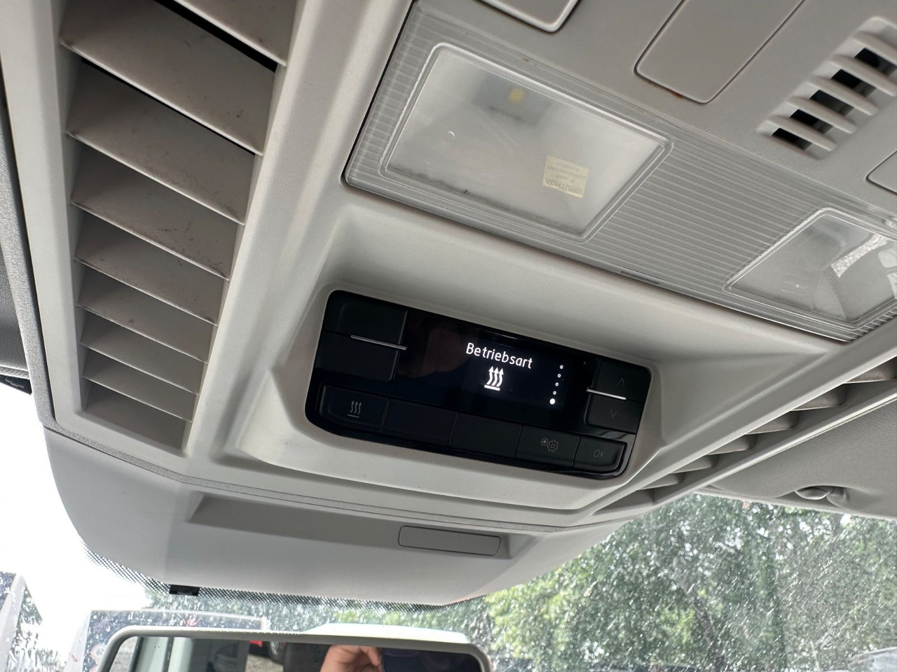 כלי רכב מסחרי לנוסעים Volkswagen Crafter (PDC*StandHz.*Behinderten gerecht): תמונה 16