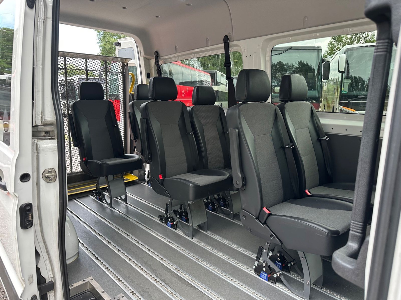 כלי רכב מסחרי לנוסעים Volkswagen Crafter (PDC*StandHz.*Behinderten gerecht): תמונה 6