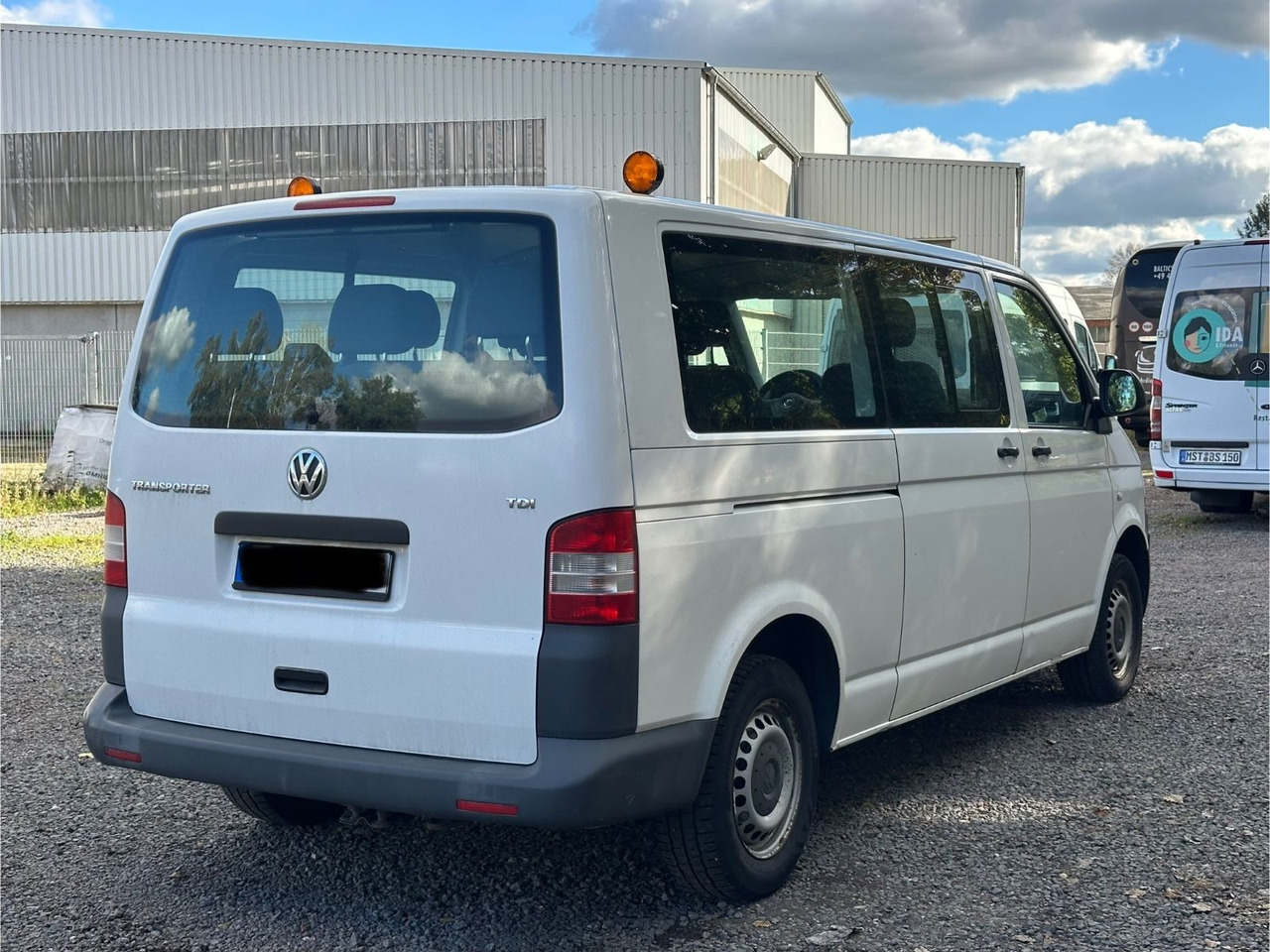 Volkswagen T5 Kombi - כלי רכב מסחרי לנוסעים: תמונה 2 Volkswagen T5 Kombi - כלי רכב מסחרי לנוסעים: תמונה 2