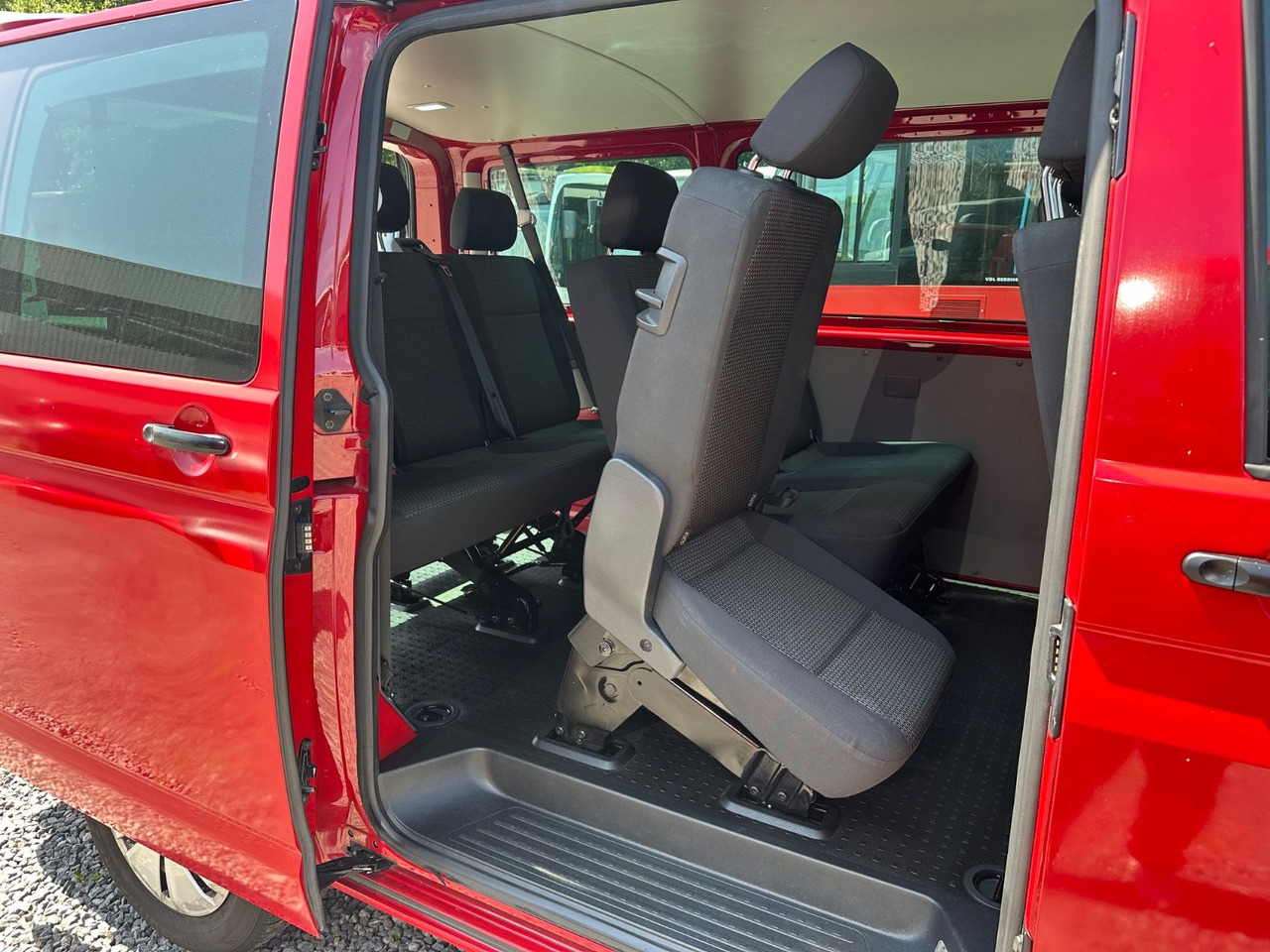 הַחכָּרָה Volkswagen T6 Kombi (PDC Hi*ACC*StandHz*9 Sitzer*AC) Volkswagen T6 Kombi (PDC Hi*ACC*StandHz*9 Sitzer*AC): תמונה 6 הַחכָּרָה Volkswagen T6 Kombi (PDC Hi*ACC*StandHz*9 Sitzer*AC) Volkswagen T6 Kombi (PDC Hi*ACC*StandHz*9 Sitzer*AC): תמונה 6