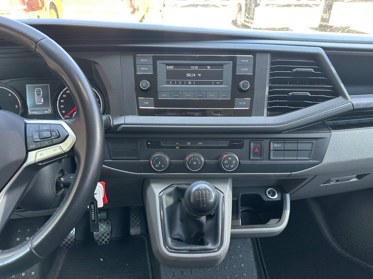 הַחכָּרָה Volkswagen T6 Kombi (PDC Hi*ACC*StandHz*9 Sitzer*AC) Volkswagen T6 Kombi (PDC Hi*ACC*StandHz*9 Sitzer*AC): תמונה 12 הַחכָּרָה Volkswagen T6 Kombi (PDC Hi*ACC*StandHz*9 Sitzer*AC) Volkswagen T6 Kombi (PDC Hi*ACC*StandHz*9 Sitzer*AC): תמונה 12