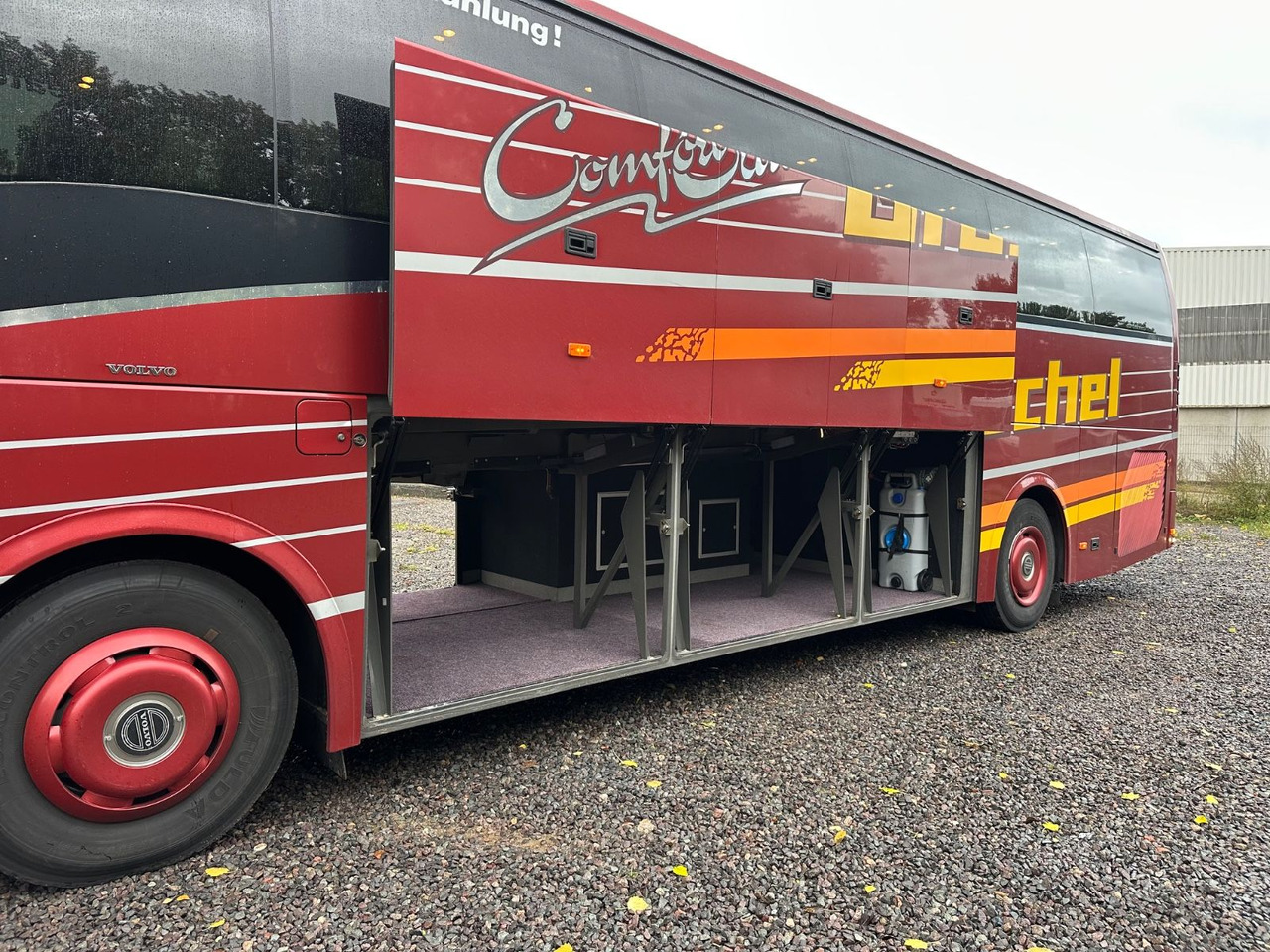 Volvo 9900 HD 6x2 (9700*415 HD*Tourismo RHD) - אוטובוס בין עירוני: תמונה 3 Volvo 9900 HD 6x2 (9700*415 HD*Tourismo RHD) - אוטובוס בין עירוני: תמונה 3