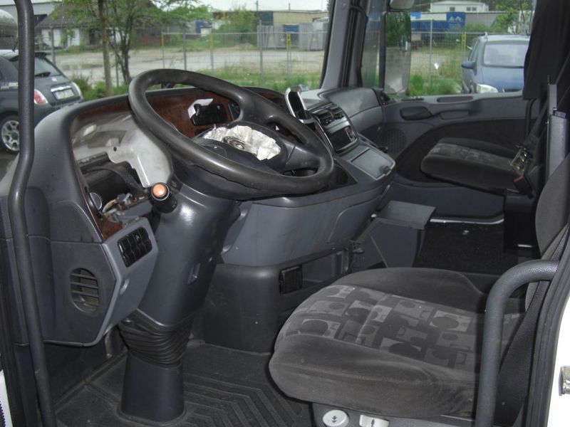 Mercedes-Benz Actros MP2 Megaspace / komplett - תא: תמונה 3 Mercedes-Benz Actros MP2 Megaspace / komplett - תא: תמונה 3
